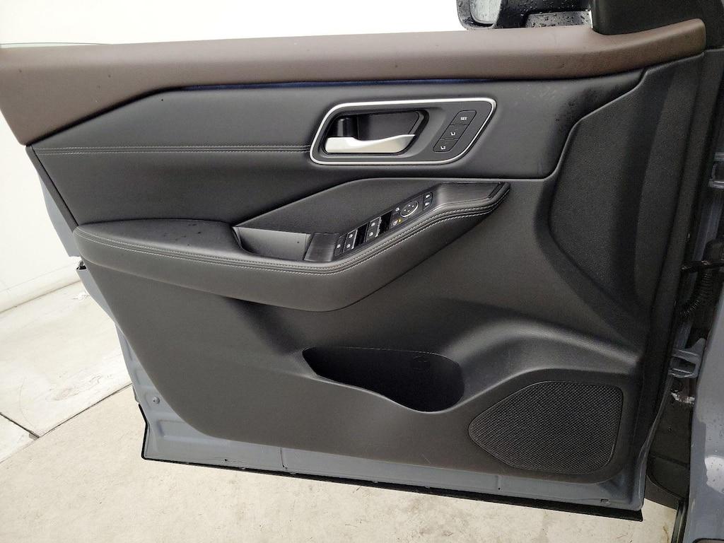 used 2023 Nissan Rogue car, priced at $28,998