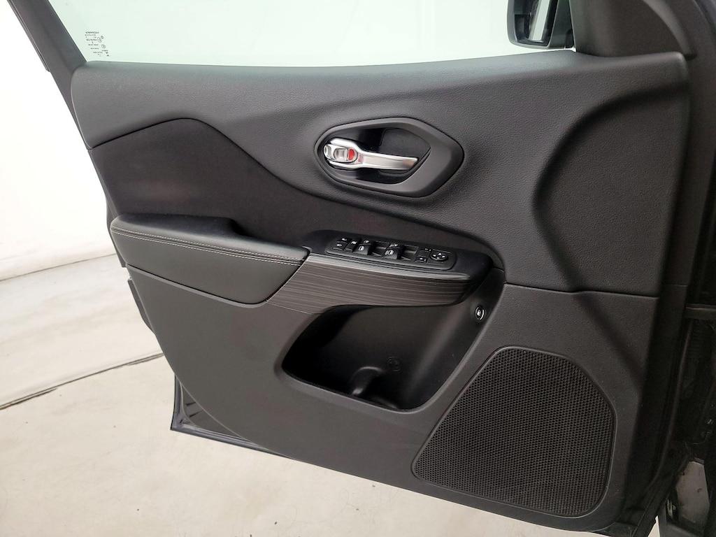 used 2016 Jeep Cherokee car, priced at $13,599