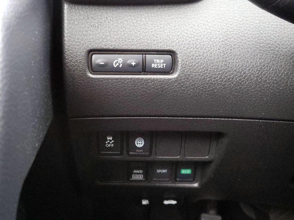 used 2020 Nissan Rogue Sport car, priced at $19,998