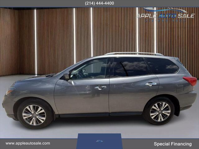 used 2020 Nissan Pathfinder car, priced at $14,900
