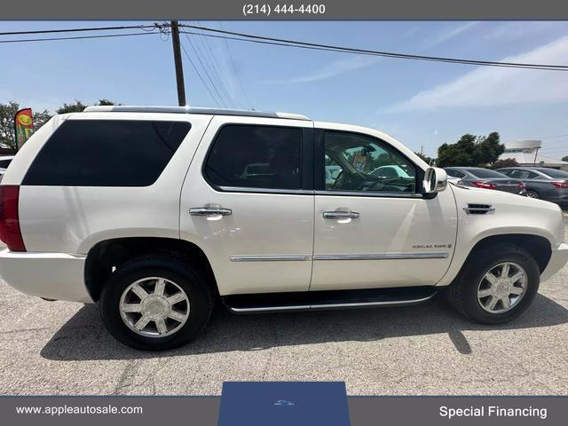 used 2007 Cadillac Escalade car, priced at $10,900