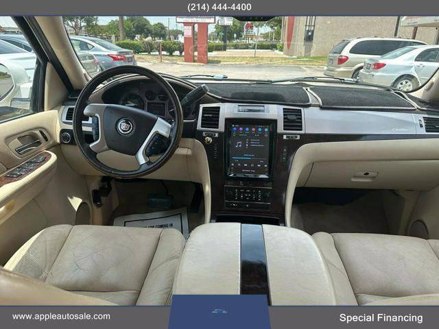 used 2007 Cadillac Escalade car, priced at $10,900