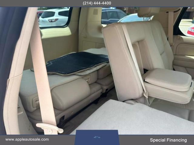 used 2007 Cadillac Escalade car, priced at $10,900