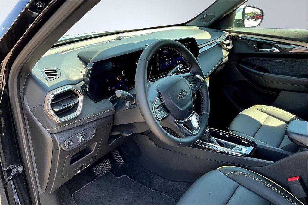 new 2025 Chevrolet TrailBlazer car, priced at $24,995