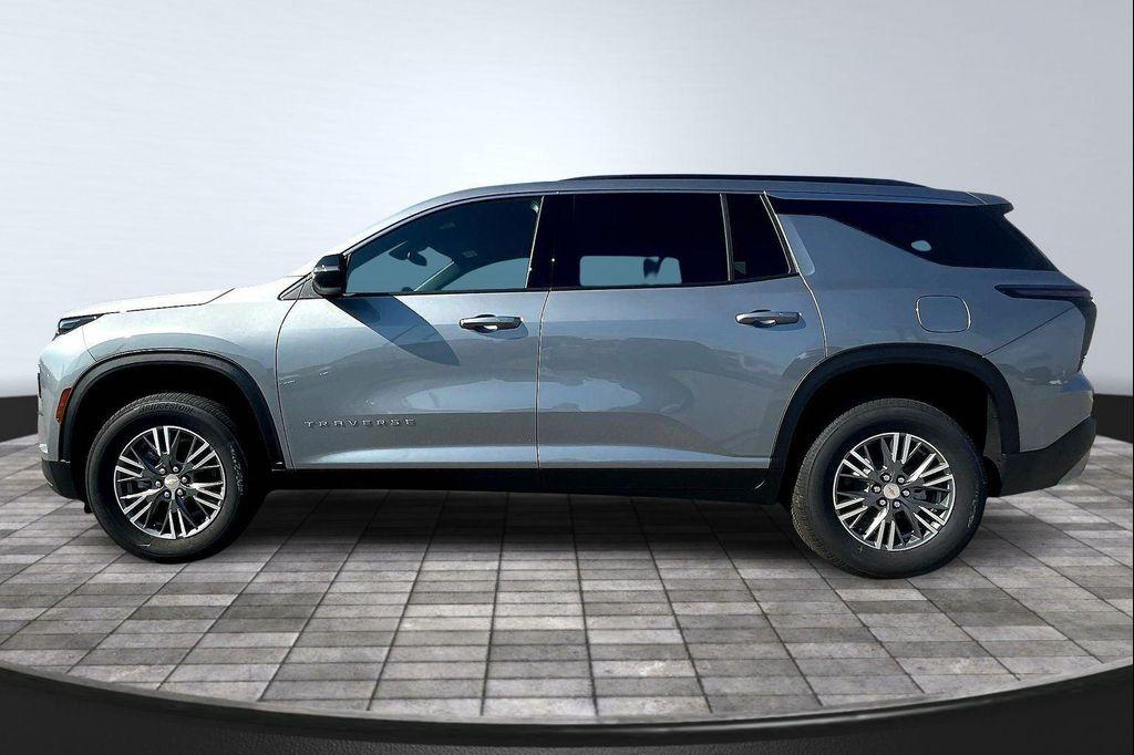 new 2026 Chevrolet Traverse car, priced at $41,069