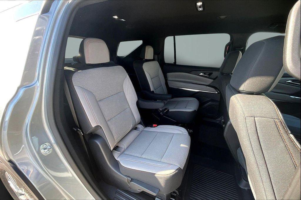 new 2026 Chevrolet Traverse car, priced at $41,069