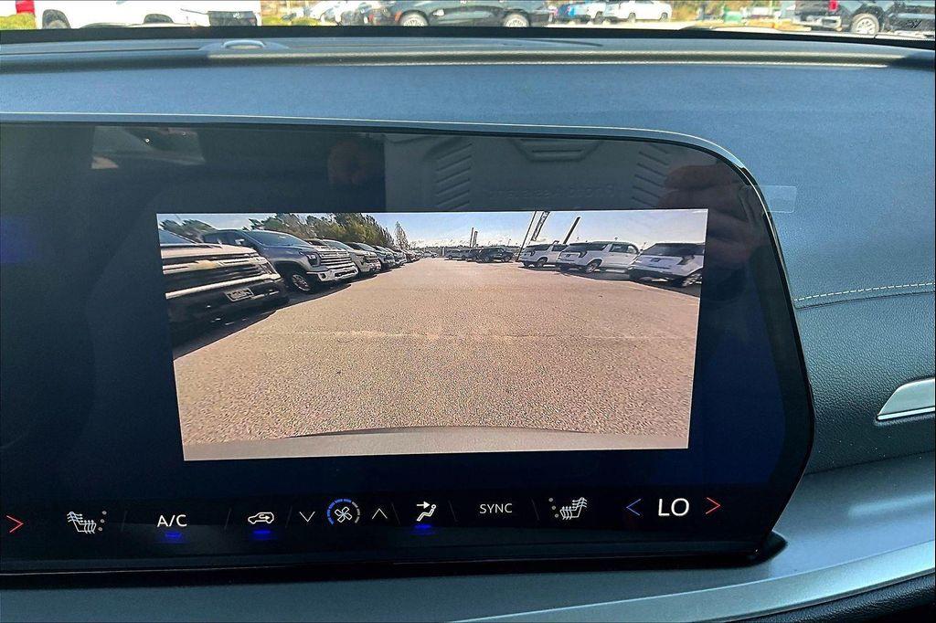 new 2026 Chevrolet Traverse car, priced at $41,069