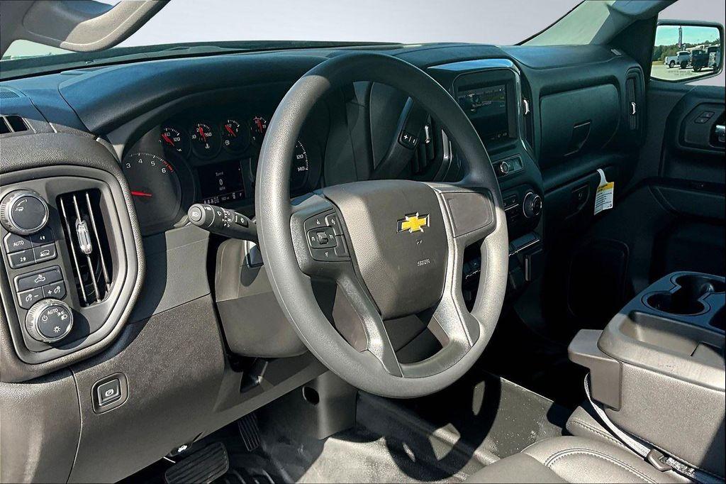 new 2025 Chevrolet Silverado 1500 car, priced at $42,050