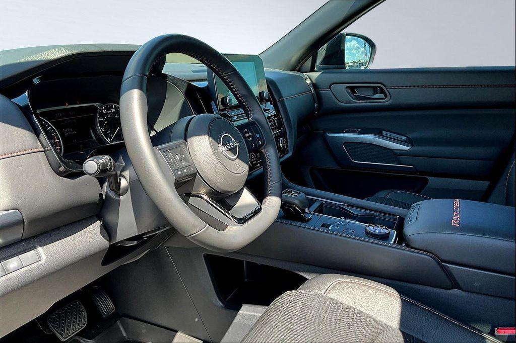 used 2025 Nissan Pathfinder car, priced at $39,991