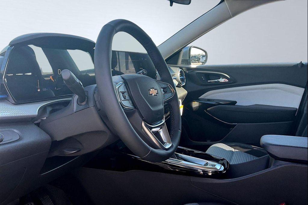 new 2025 Chevrolet Trax car, priced at $24,114