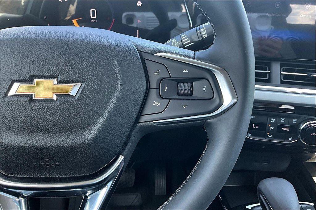 new 2025 Chevrolet Trax car, priced at $24,114