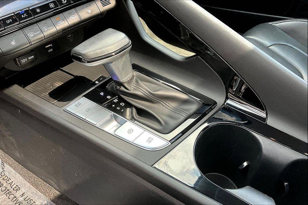 used 2025 Hyundai Elantra car, priced at $20,691
