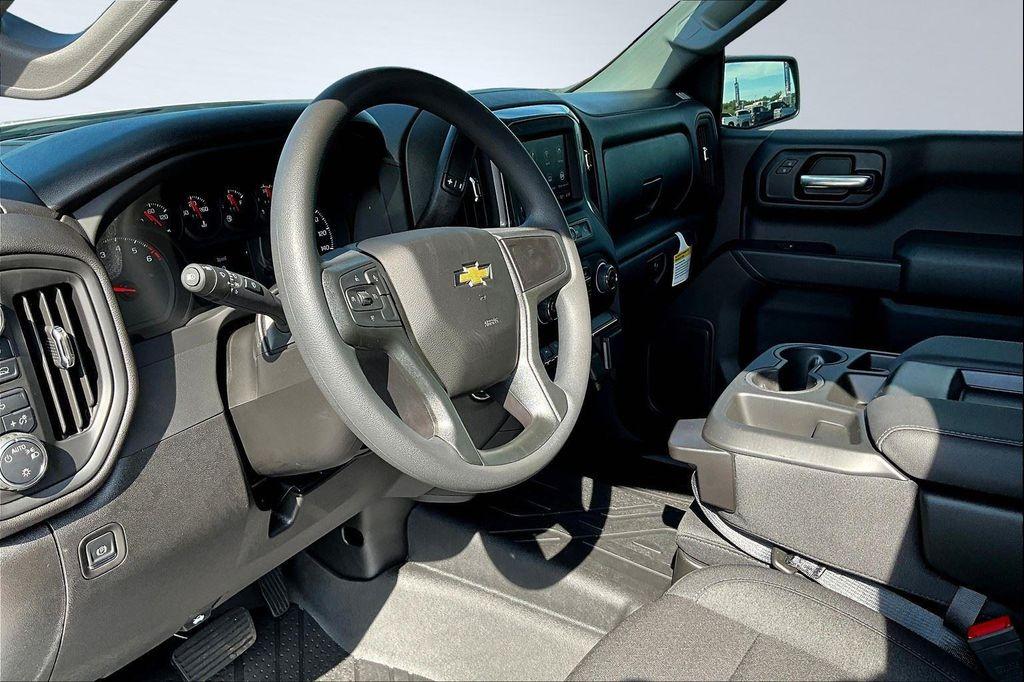 new 2025 Chevrolet Silverado 1500 car, priced at $43,905