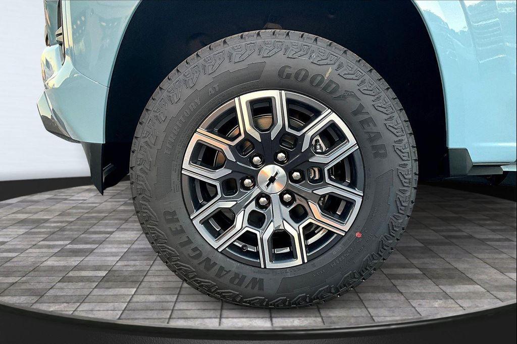 new 2026 Chevrolet Colorado car, priced at $45,198