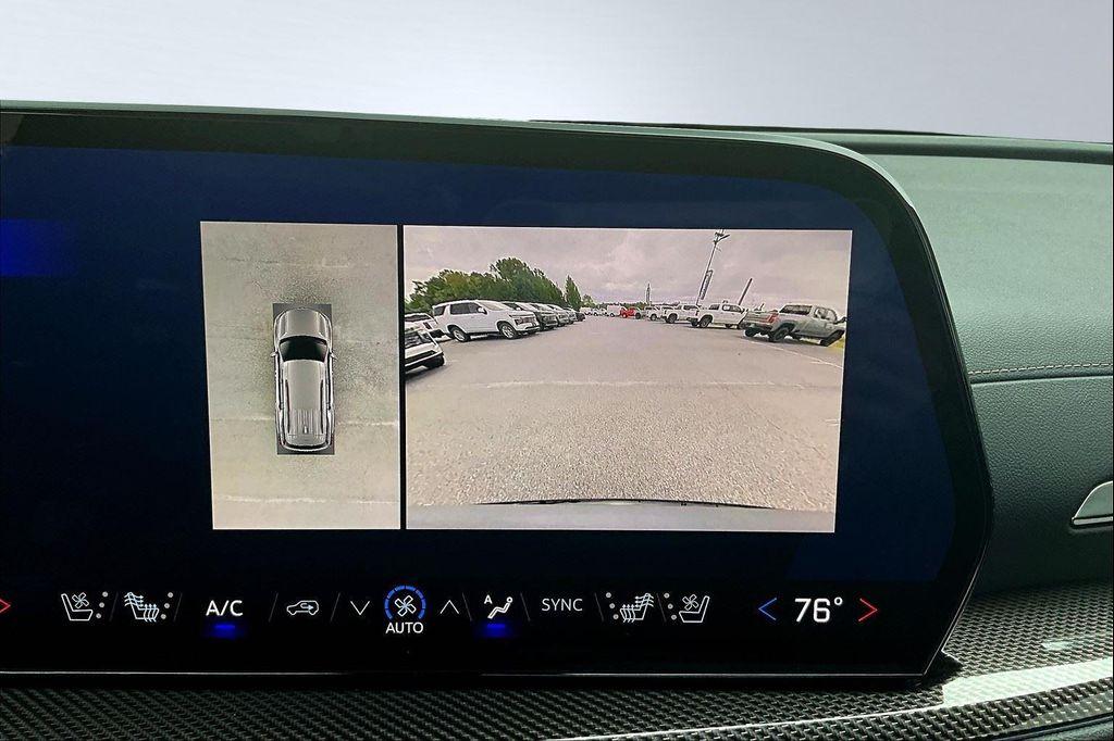 new 2025 Chevrolet Traverse car, priced at $51,994