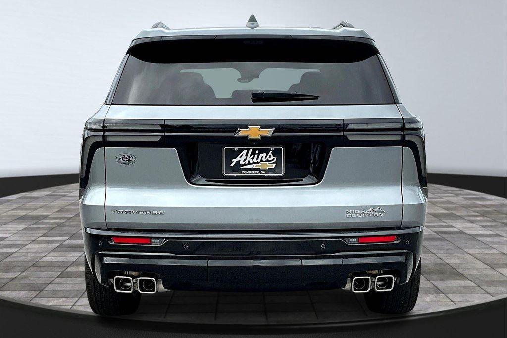 new 2025 Chevrolet Traverse car, priced at $51,994