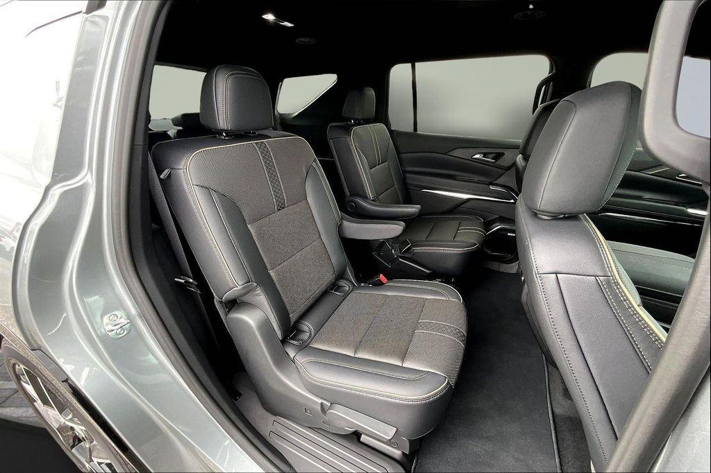 new 2025 Chevrolet Traverse car, priced at $51,994