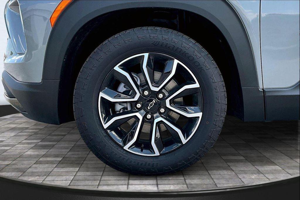 new 2025 Chevrolet TrailBlazer car, priced at $24,995