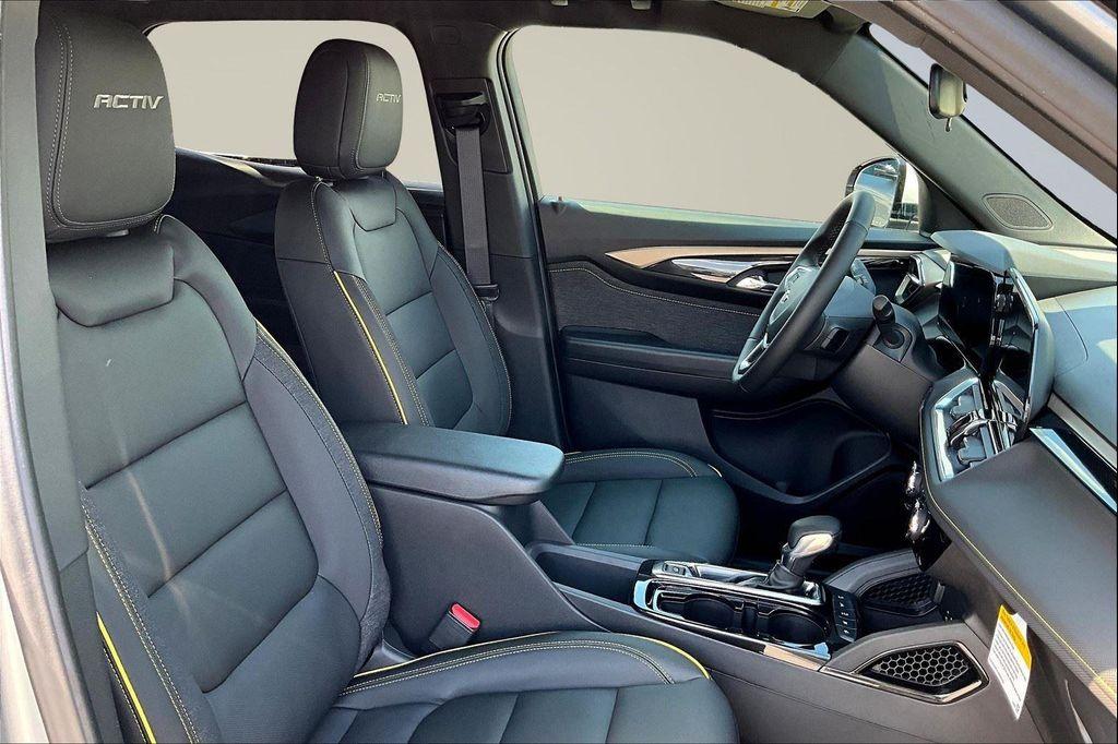 new 2025 Chevrolet TrailBlazer car, priced at $24,995