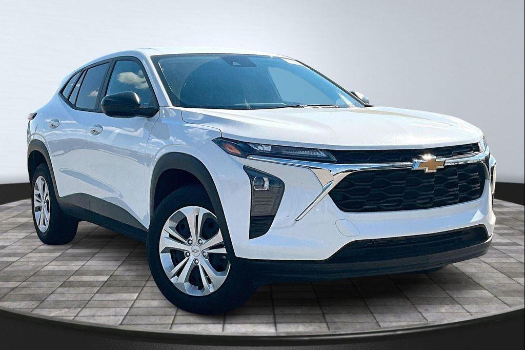 used 2025 Chevrolet Trax car, priced at $21,991