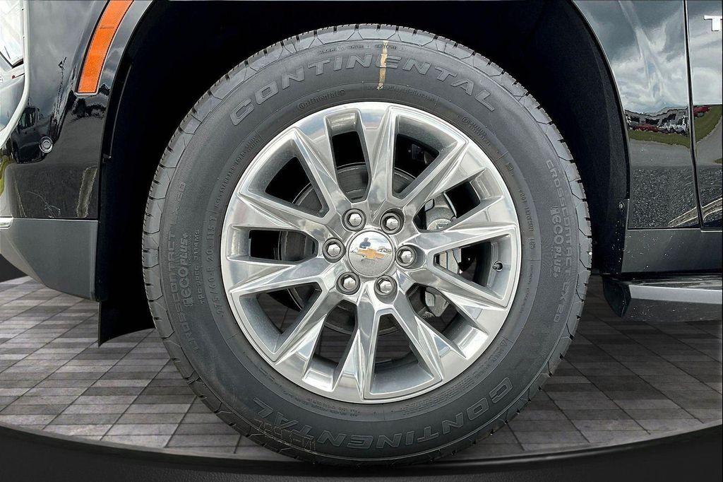 new 2025 Chevrolet Tahoe car, priced at $73,760