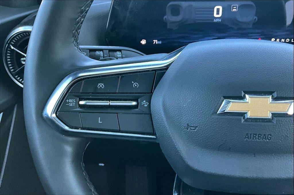 used 2025 Chevrolet Equinox car, priced at $26,991