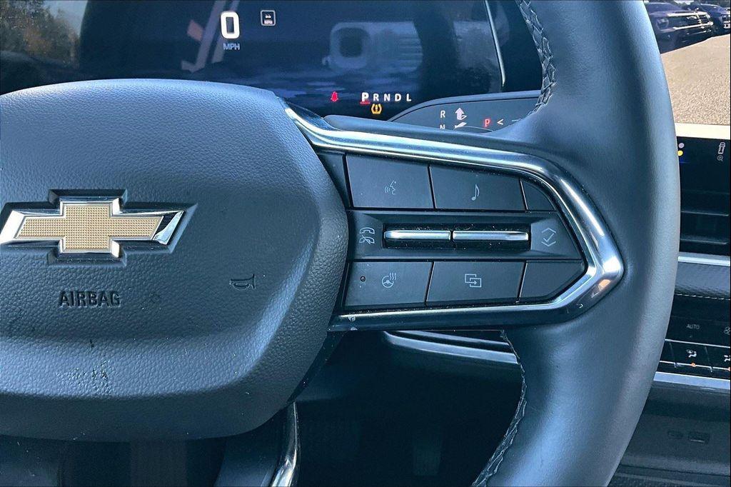 used 2025 Chevrolet Equinox car, priced at $26,991