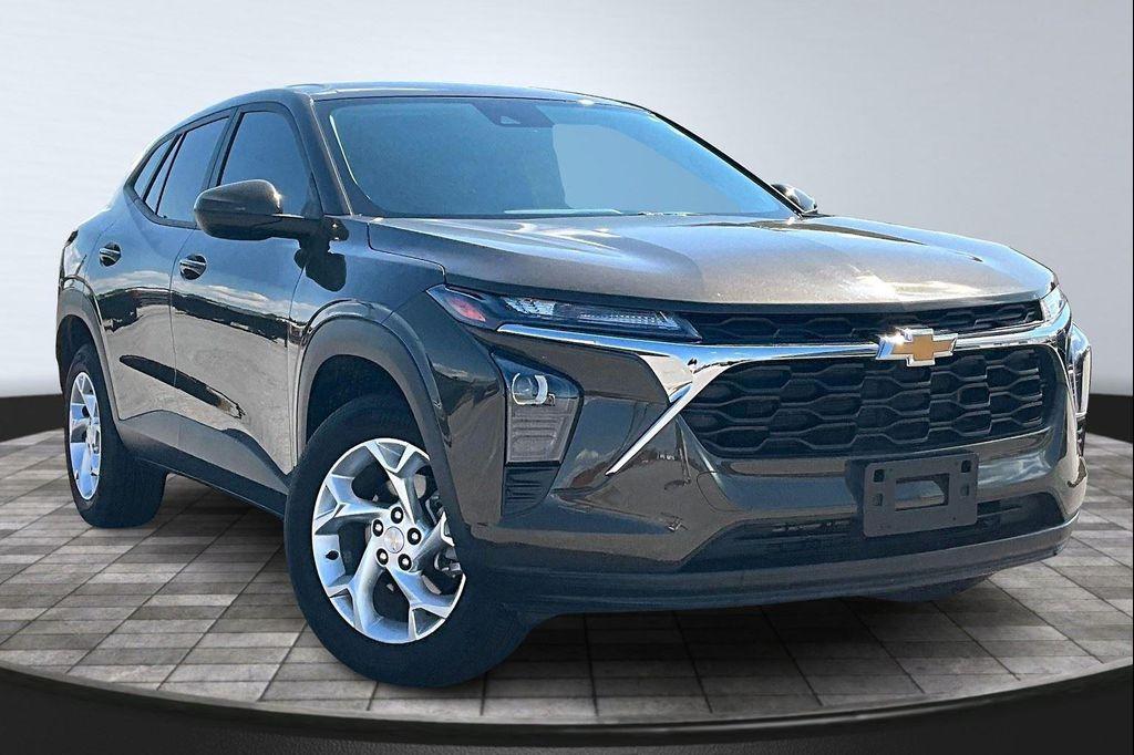 used 2024 Chevrolet Trax car, priced at $19,991