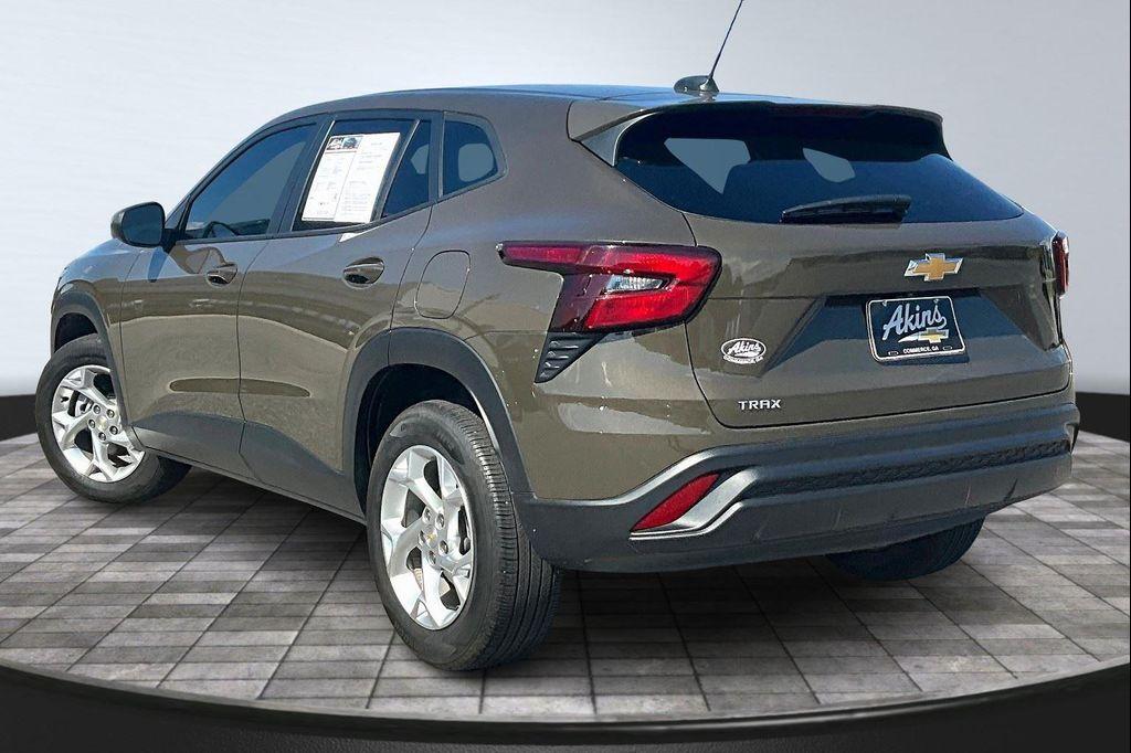 used 2024 Chevrolet Trax car, priced at $19,991