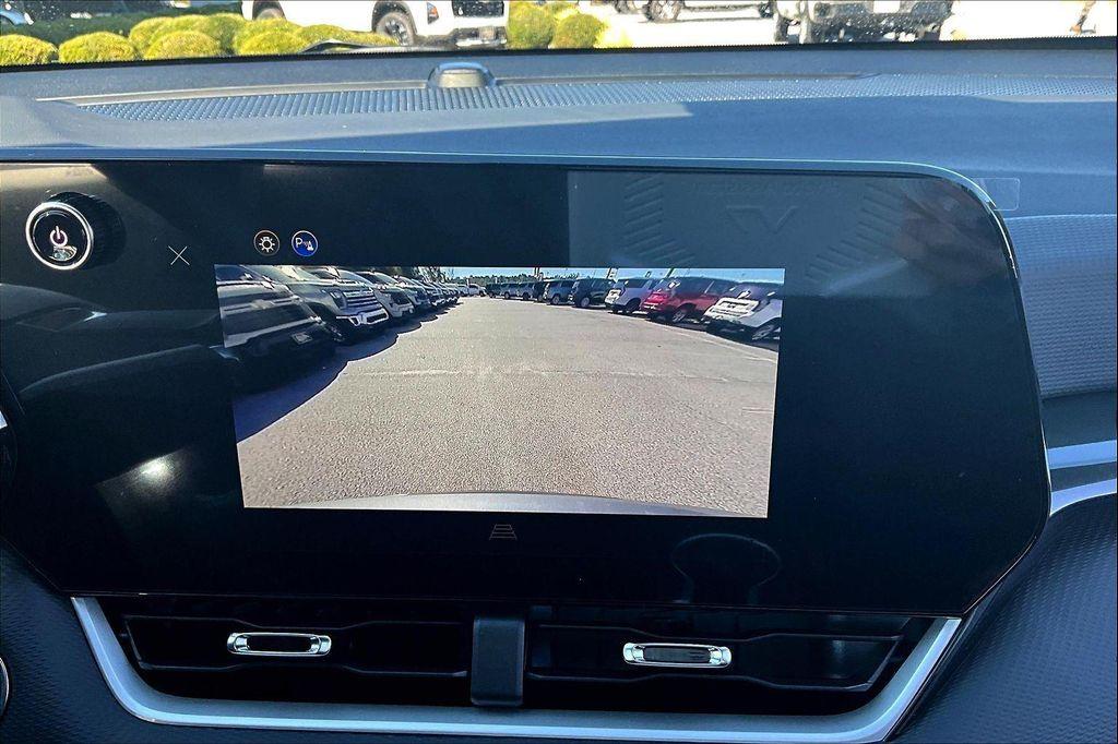 new 2026 Chevrolet Equinox car, priced at $30,334