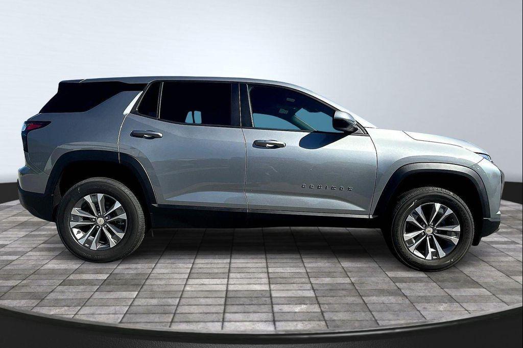 new 2026 Chevrolet Equinox car, priced at $30,334