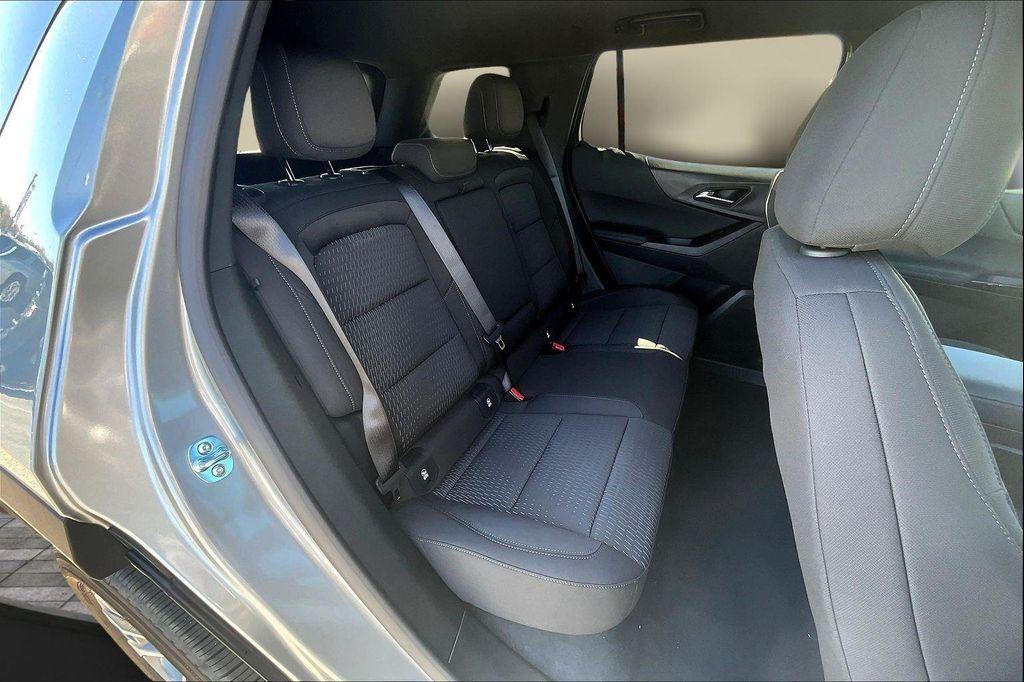 new 2026 Chevrolet Equinox car, priced at $30,334