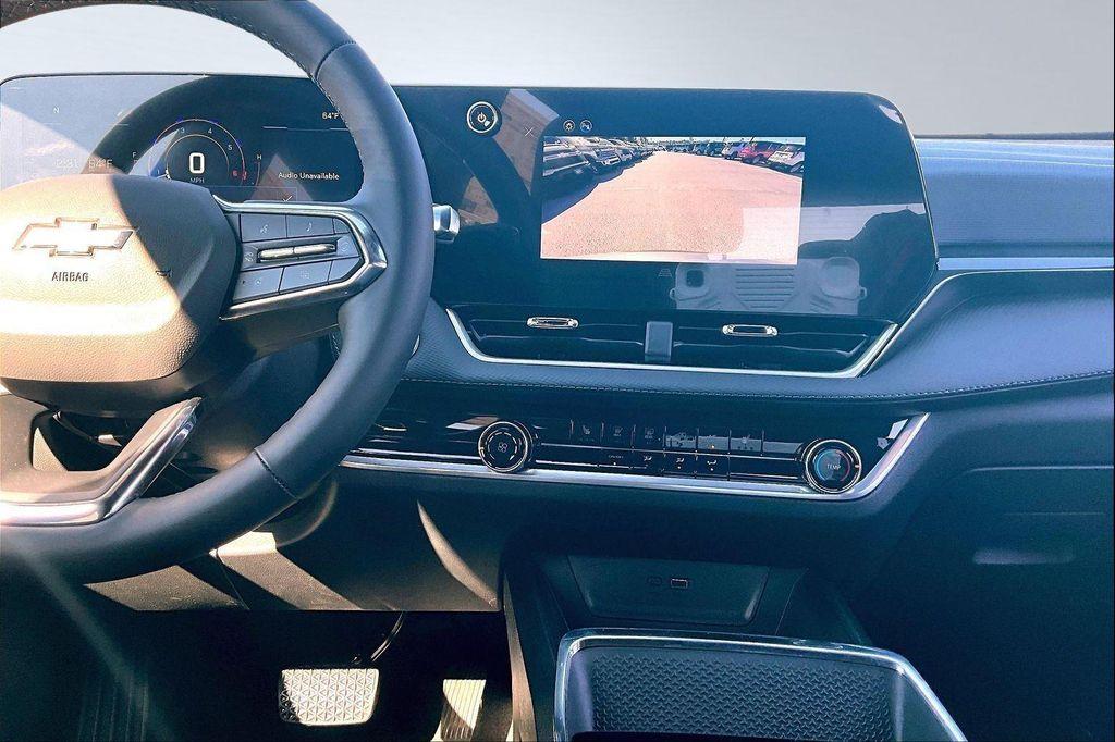 new 2026 Chevrolet Equinox car, priced at $30,334