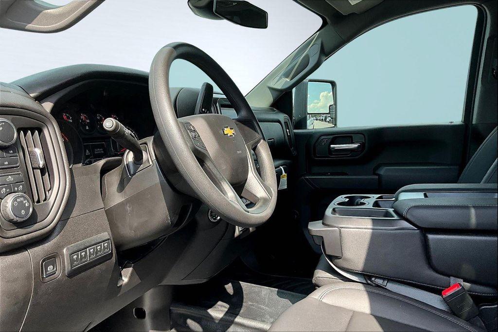 new 2025 Chevrolet Silverado 2500 car, priced at $50,129