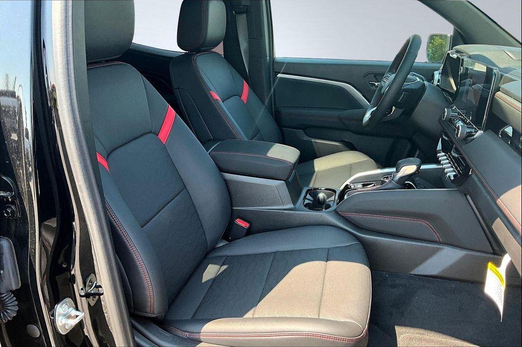 new 2025 Chevrolet Colorado car, priced at $46,108