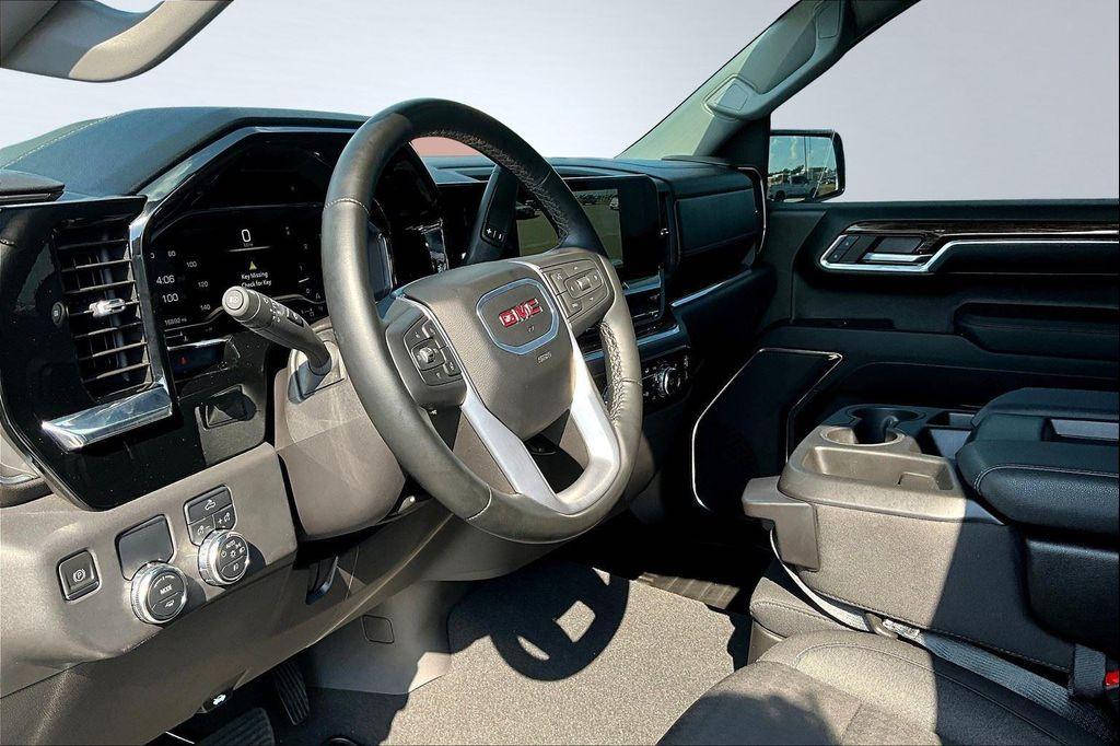 used 2024 GMC Sierra 1500 car, priced at $42,991