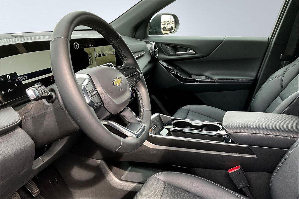 used 2025 Chevrolet Equinox car, priced at $24,991