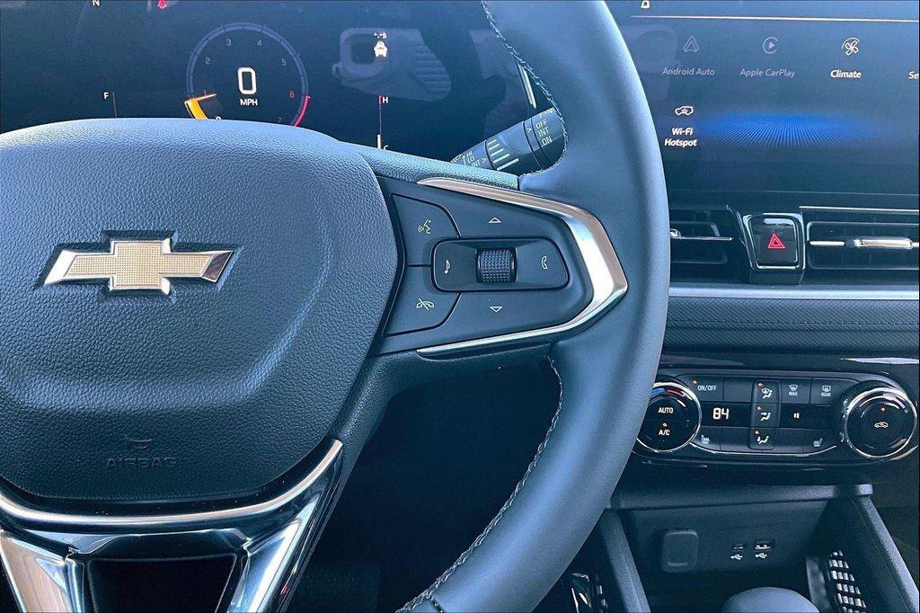 new 2025 Chevrolet TrailBlazer car, priced at $25,374