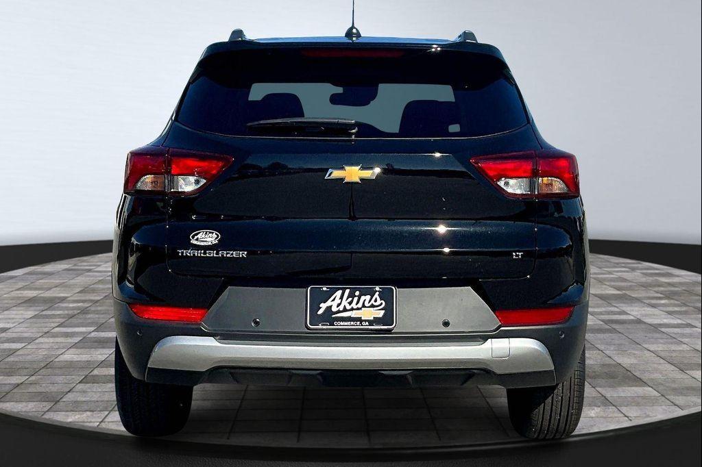 new 2025 Chevrolet TrailBlazer car, priced at $25,374