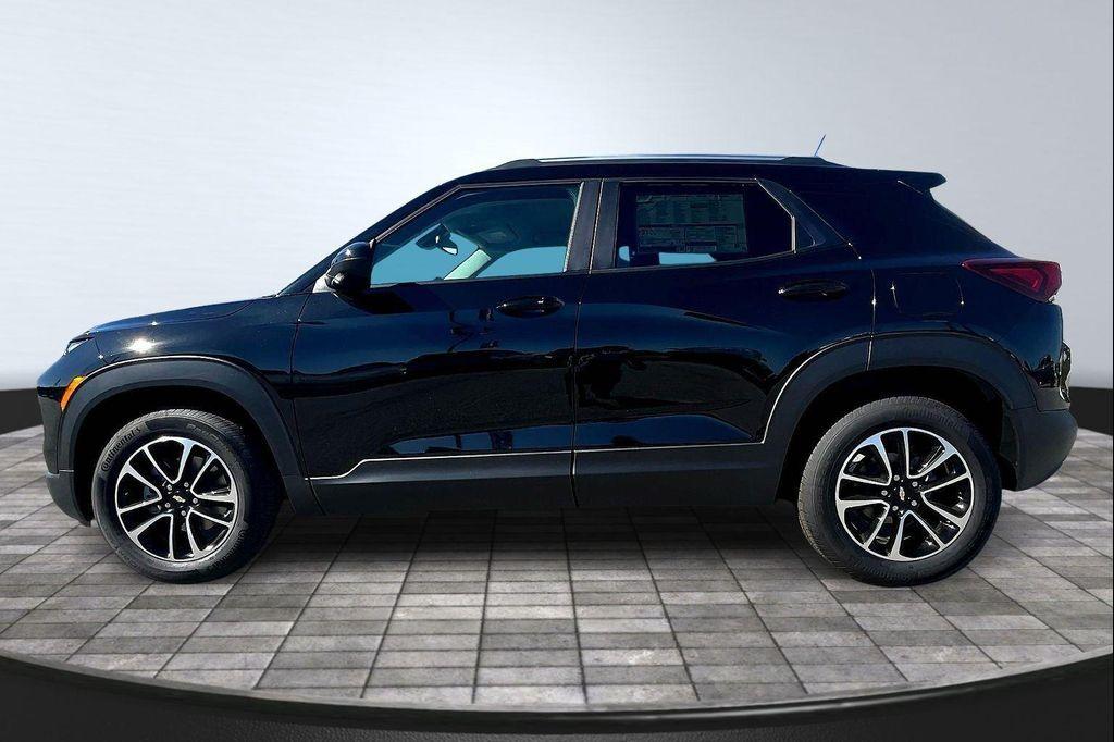 new 2025 Chevrolet TrailBlazer car, priced at $25,374