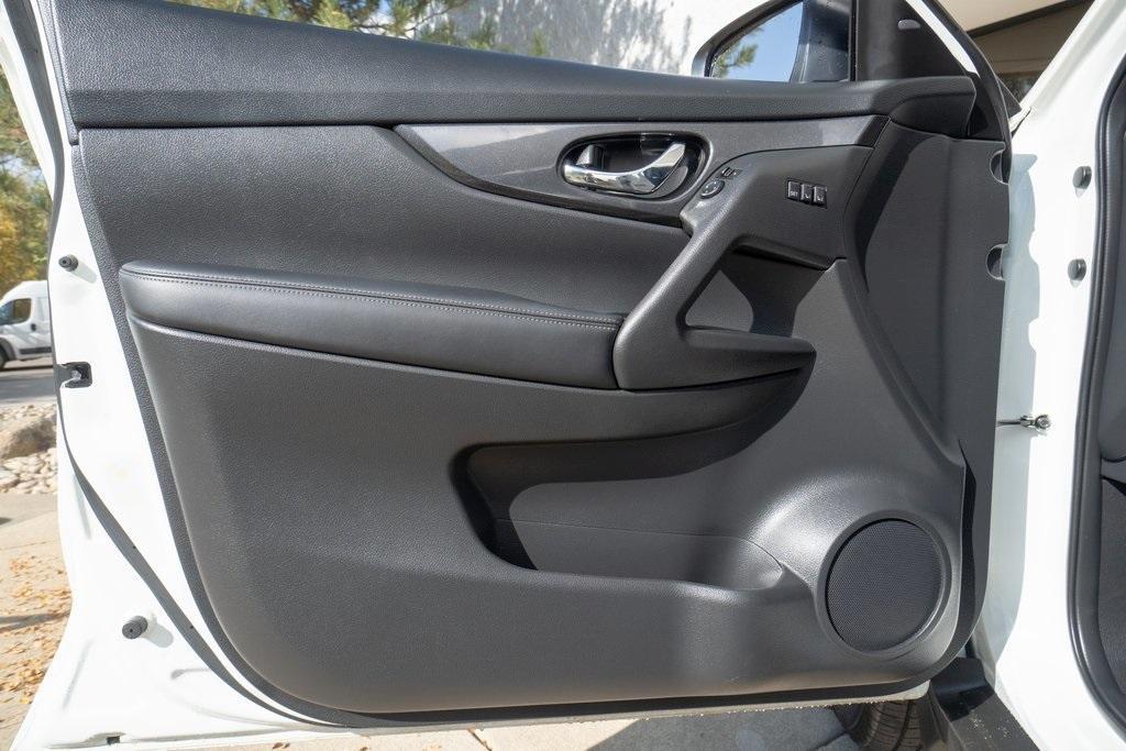 used 2018 Nissan Rogue car, priced at $17,311