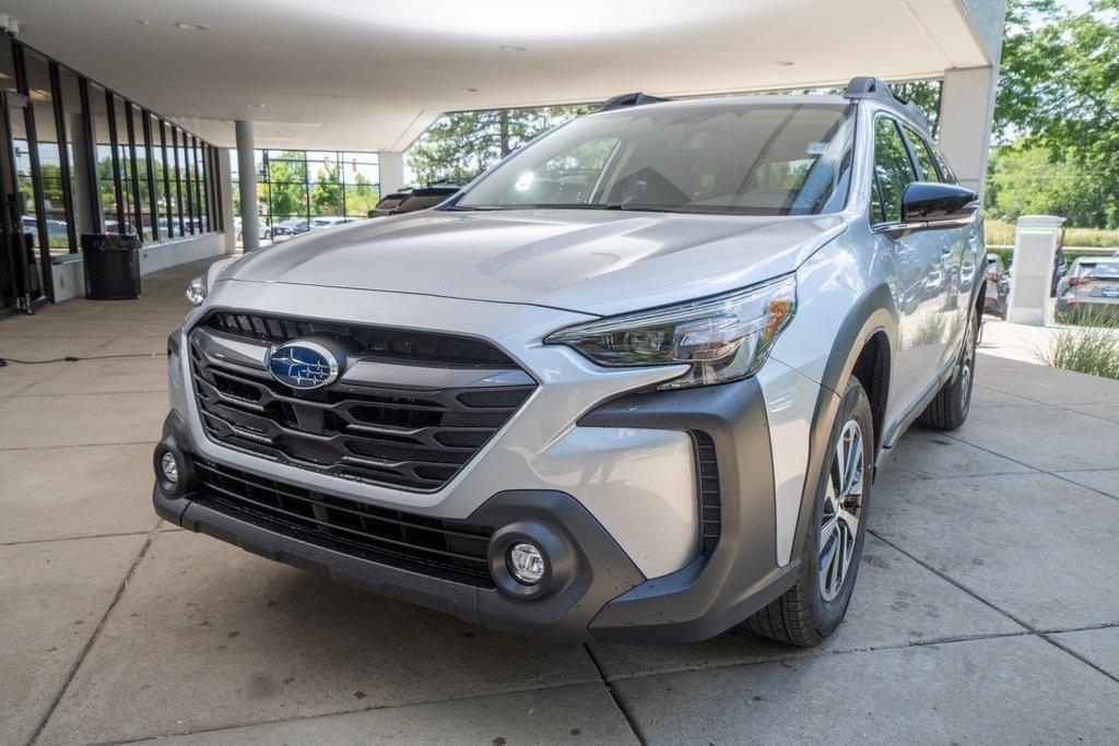 new 2025 Subaru Outback car, priced at $33,123