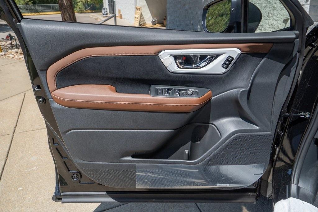 new 2025 Subaru Forester Hybrid car, priced at $43,937
