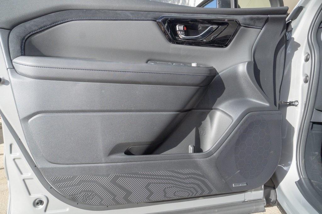 new 2025 Subaru Forester Hybrid car, priced at $42,255