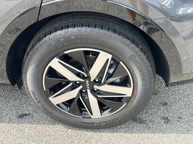 used 2022 Kia Sorento car, priced at $31,216