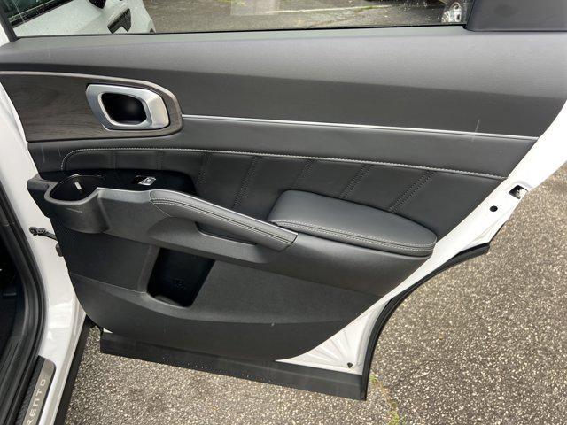 used 2025 Kia Sorento car, priced at $43,843