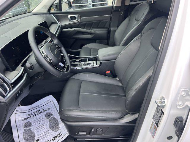 used 2025 Kia Sorento car, priced at $43,843