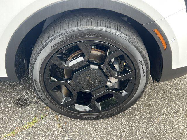 used 2025 Kia Sorento car, priced at $43,843