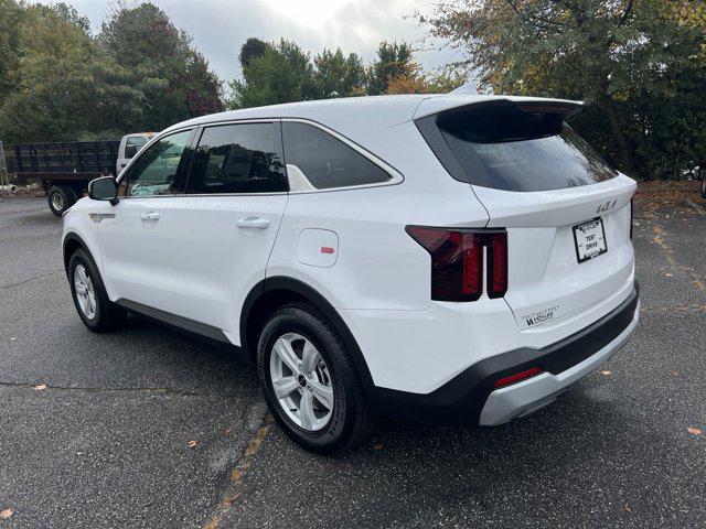 new 2025 Kia Sorento car, priced at $32,335