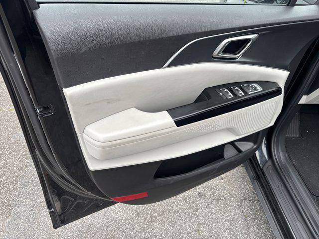 used 2023 Kia Carnival car, priced at $30,688